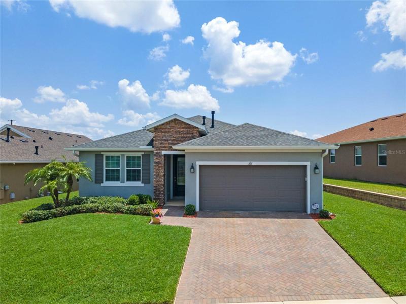 WELCOME HOME!GREAT CURB APPEAL