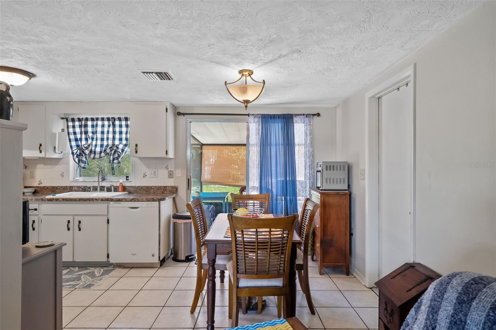 10 James Court, Beverly Hills, Florida 34465, 2 Bedrooms Bedrooms, ,1 BathroomBathrooms,Residential,For Sale,JAMES,W7856105