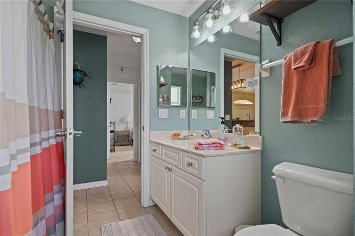 Guest Bathroom, Tub / Shower combination