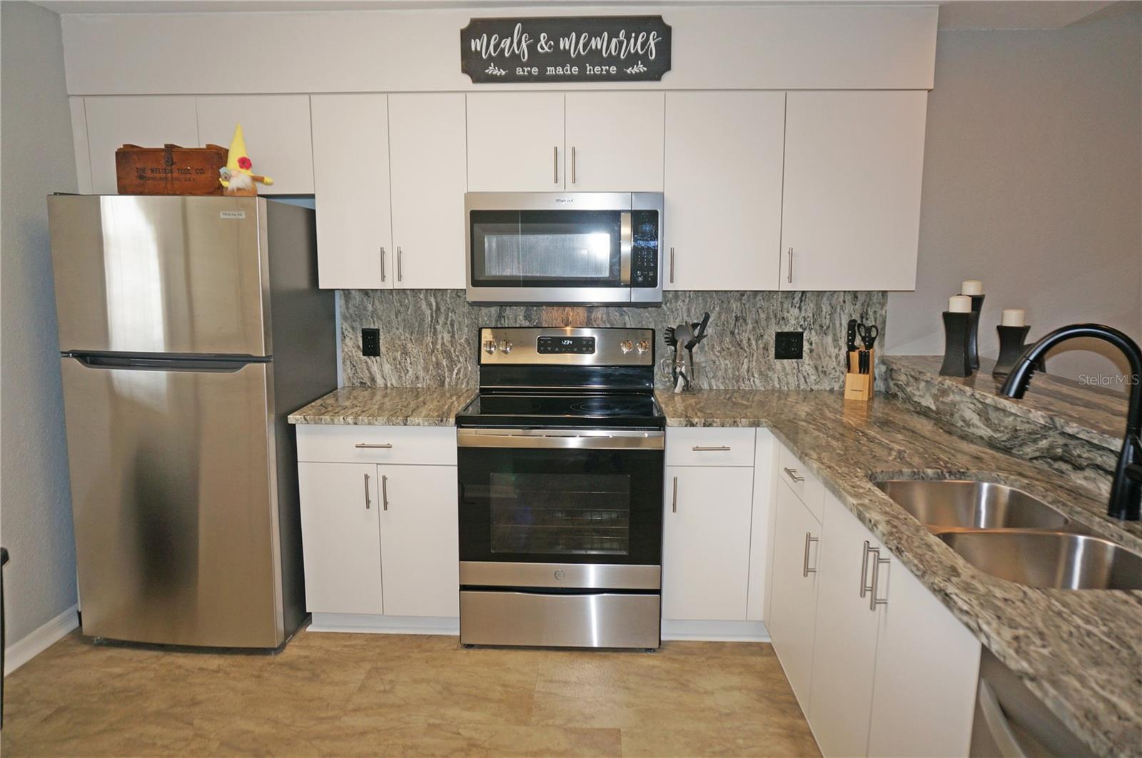 175 Kings Highway #733, Punta Gorda, Florida 33983, 2 Bedrooms Bedrooms, ,2 BathroomsBathrooms,Residential,For Sale,KINGS,C7477465