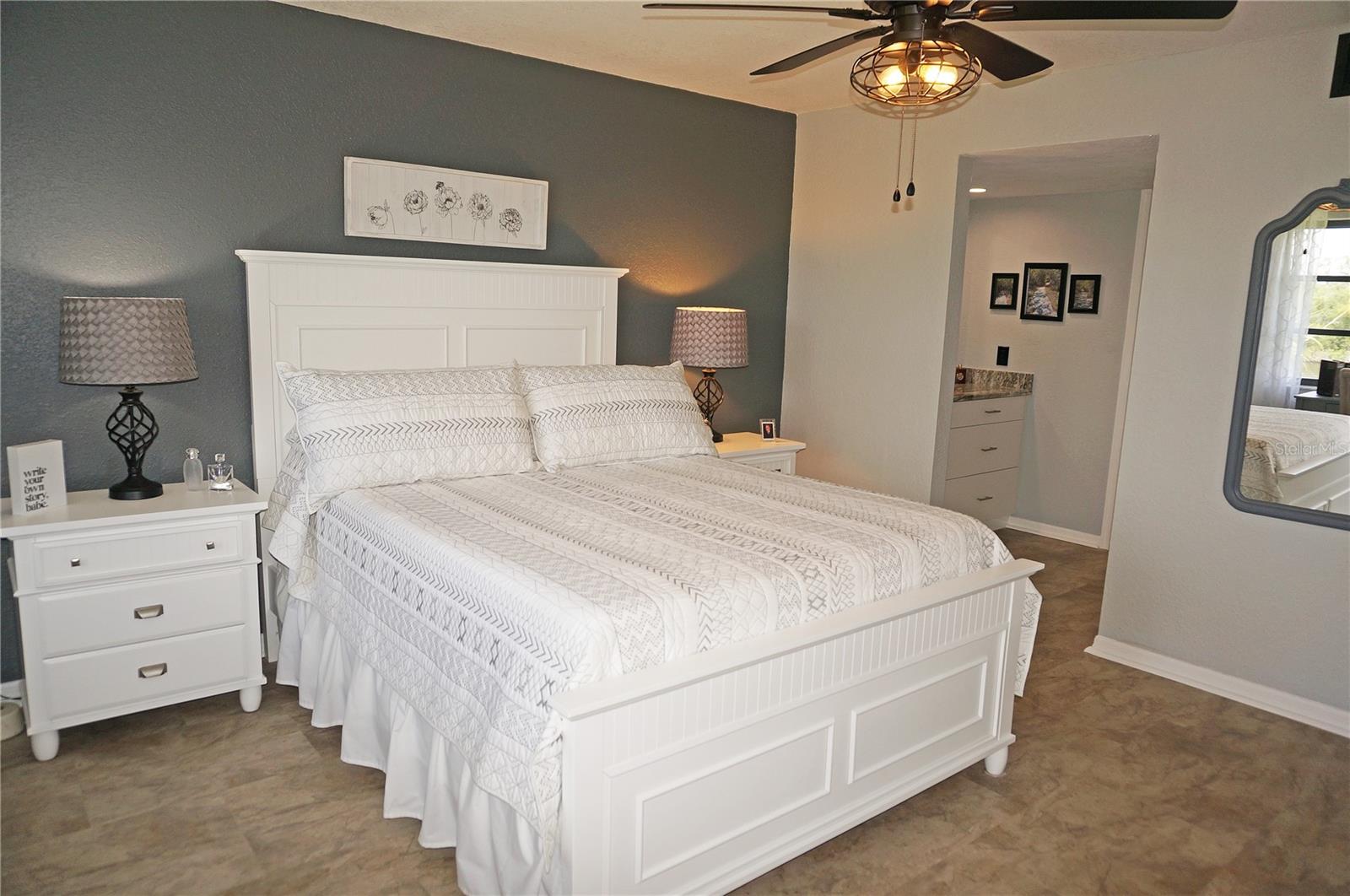 175 Kings Highway #733, Punta Gorda, Florida 33983, 2 Bedrooms Bedrooms, ,2 BathroomsBathrooms,Residential,For Sale,KINGS,C7477465