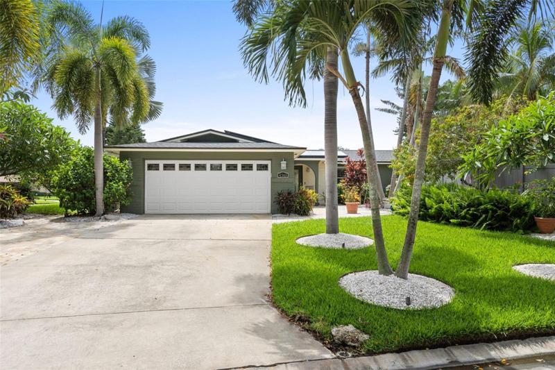 Welcome Home to your beautiful garden and pool Oasis in St Petersburg, Florida!