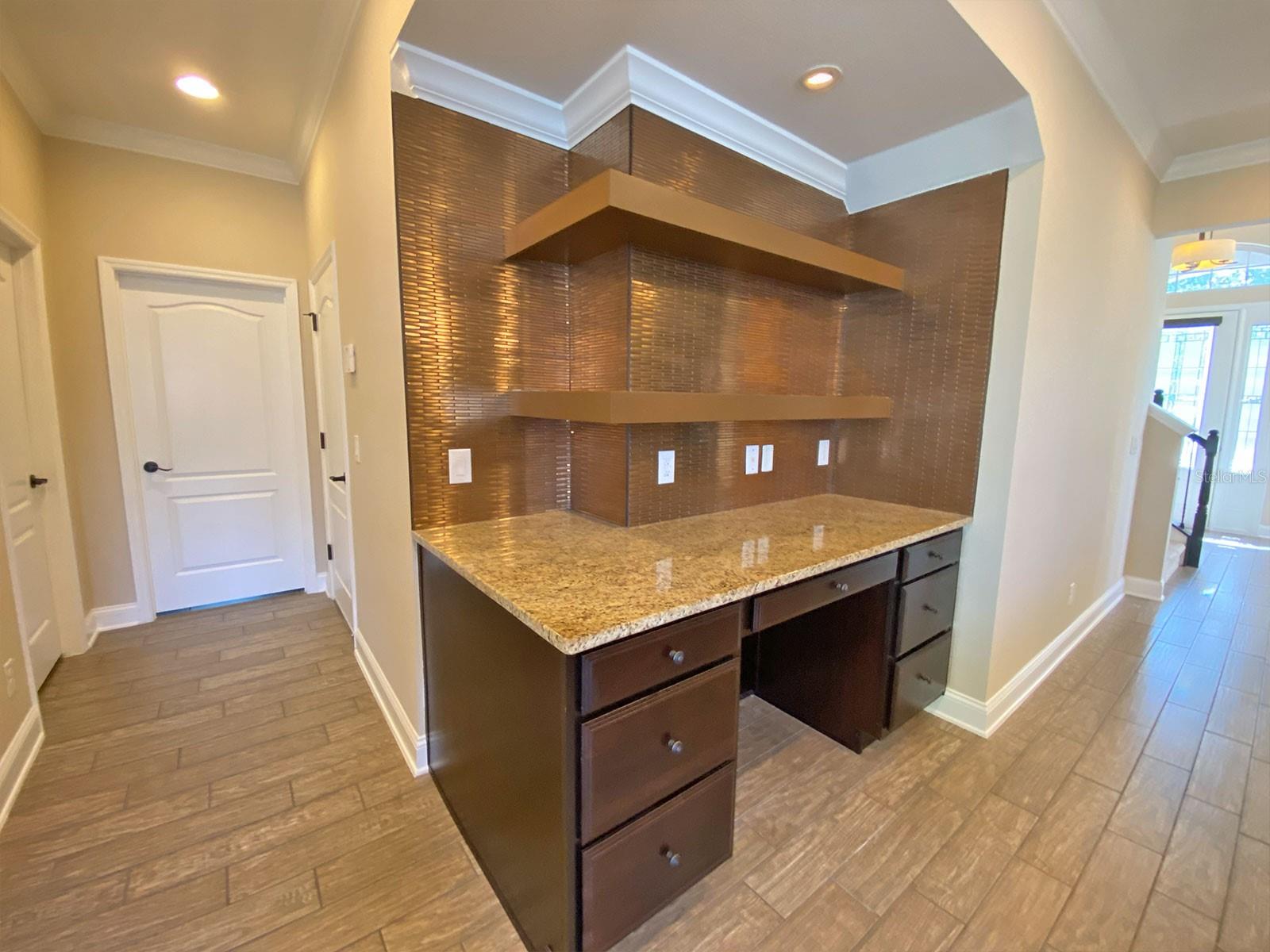 Built-in Desk