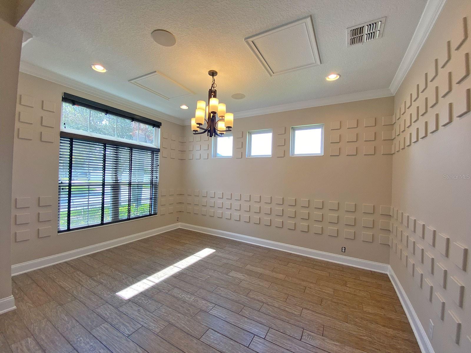 Formal Dining
