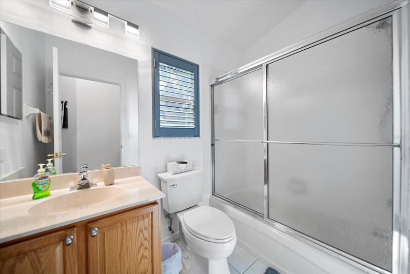2nd bathroom