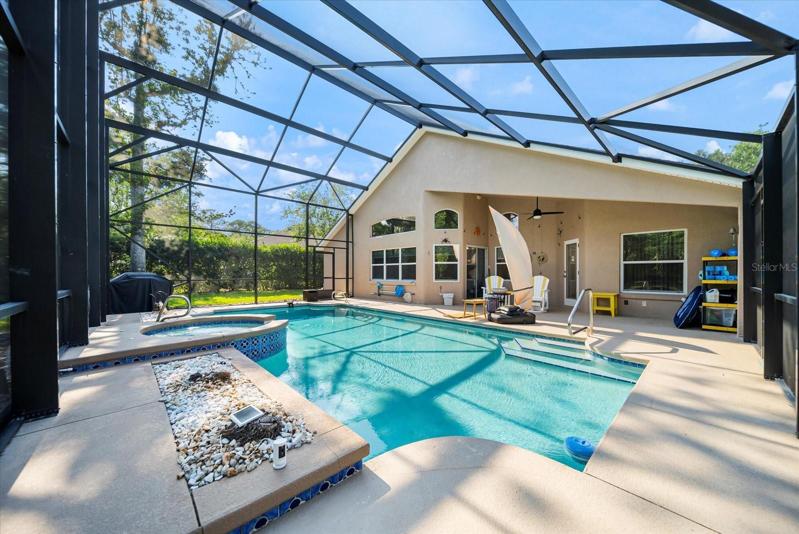 Pool with spa