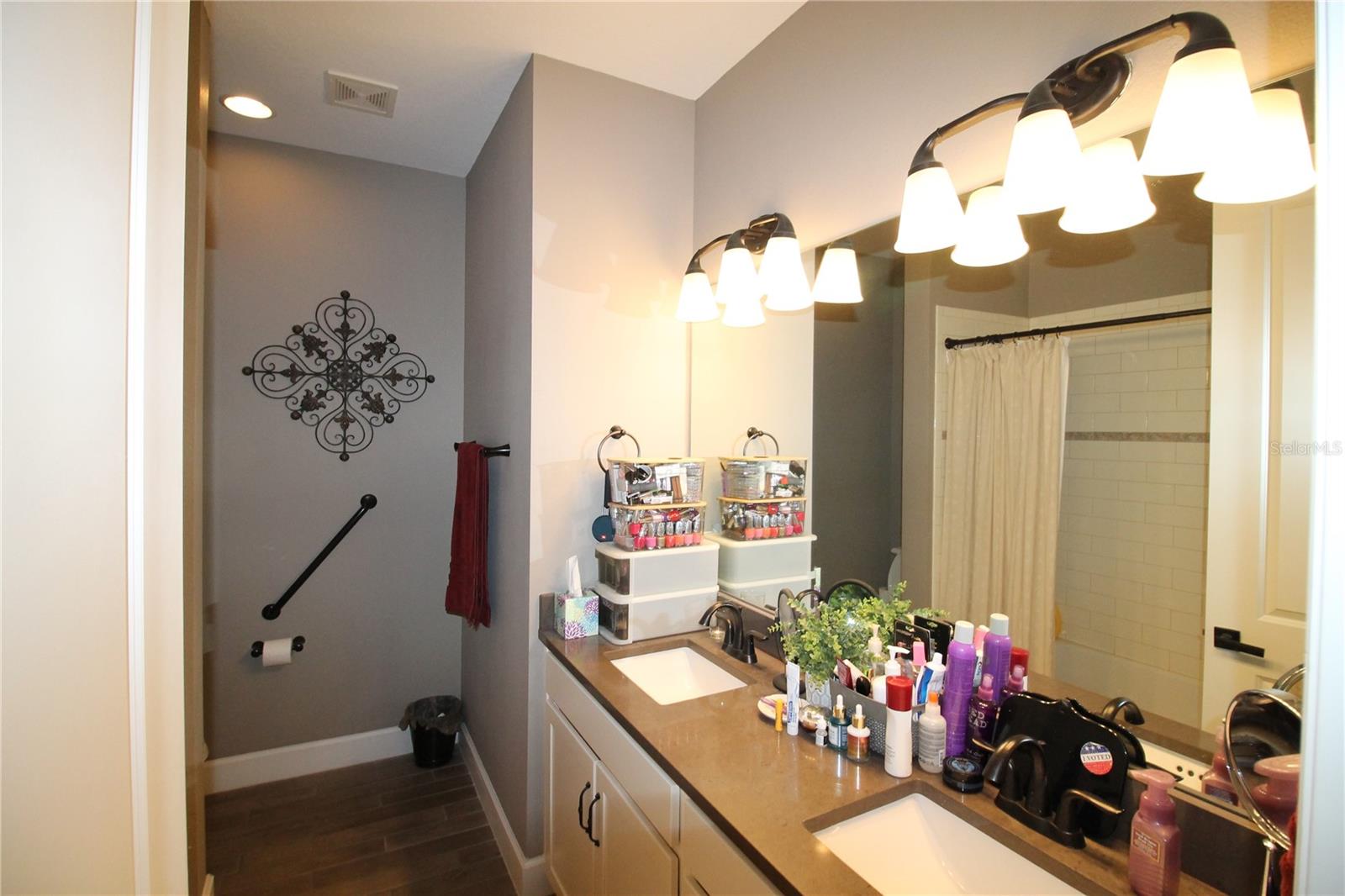 2nd Bathroom