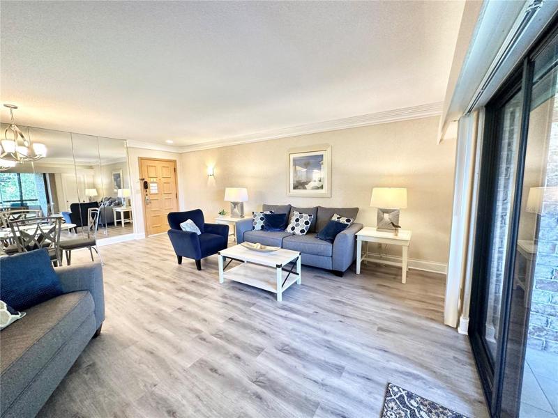 Living Room/Dining Room
