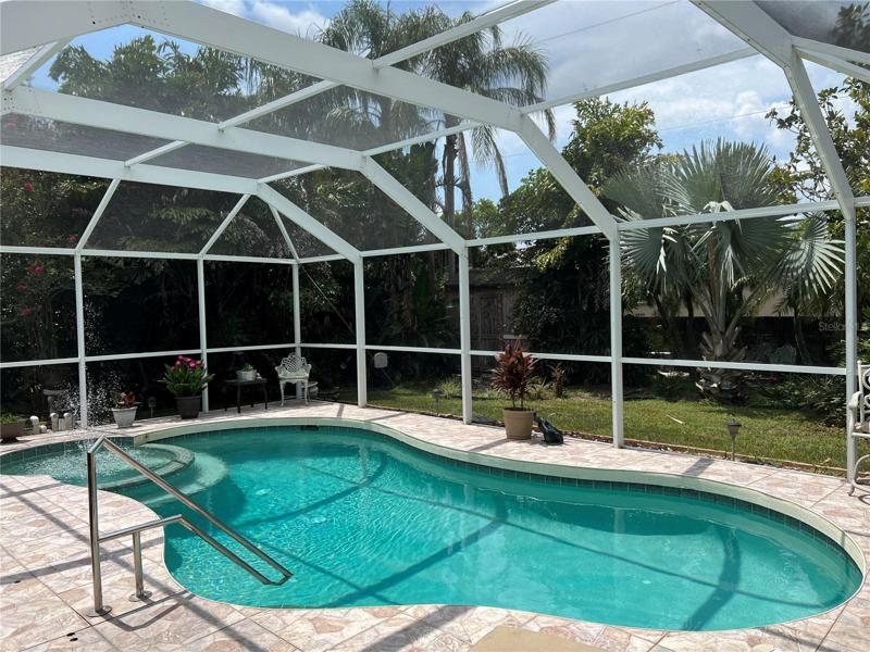Pool & Spa