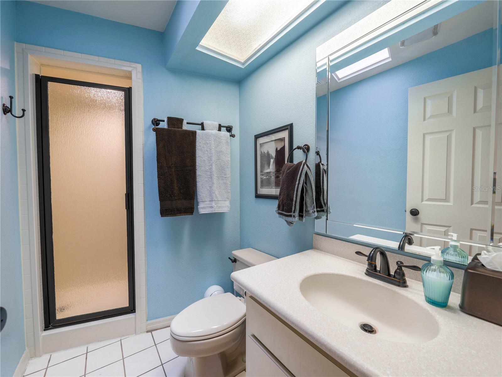 2nd bathroom for 2nd bedroom