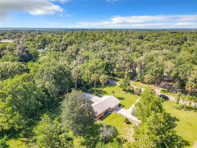 Beautiful Aerial showing lot of beautiful trees throughout the community of Glenwood