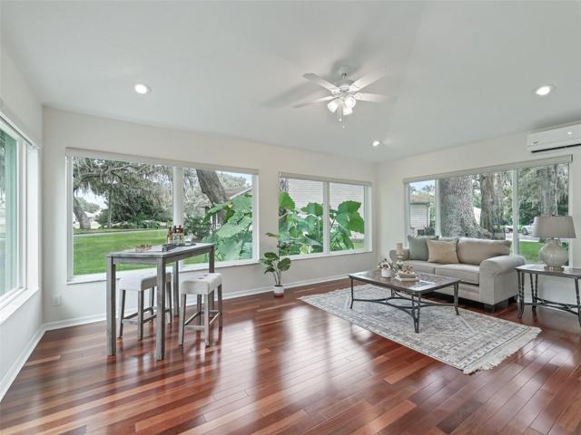 WOW! This Florida room is AMAZING!
