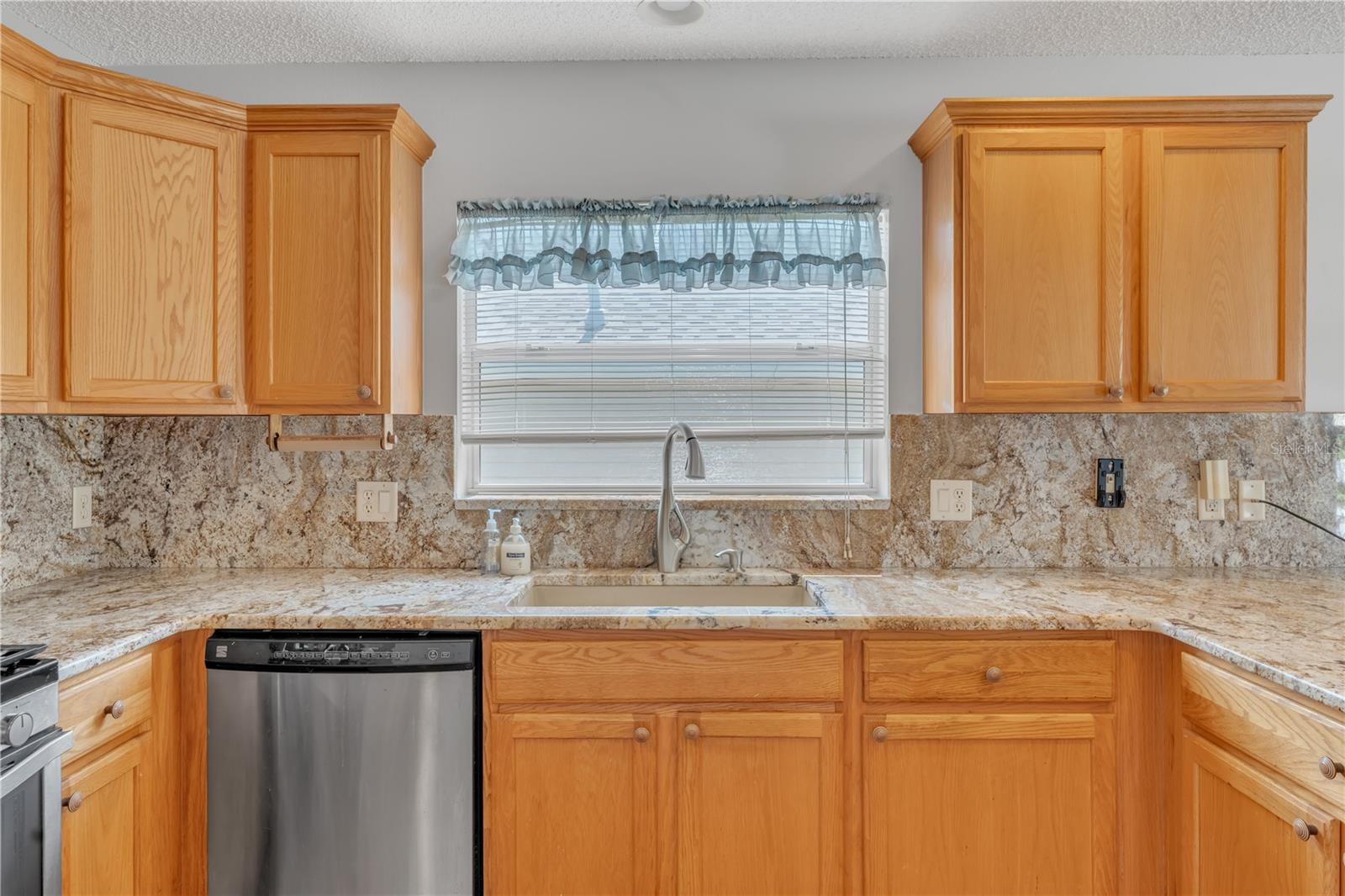 7405 SE 171st Cobblestone Street, The Villages, Florida 32162, 3 Bedrooms Bedrooms, ,2 BathroomsBathrooms,Residential,For Sale,171ST COBBLESTONE,G5070577