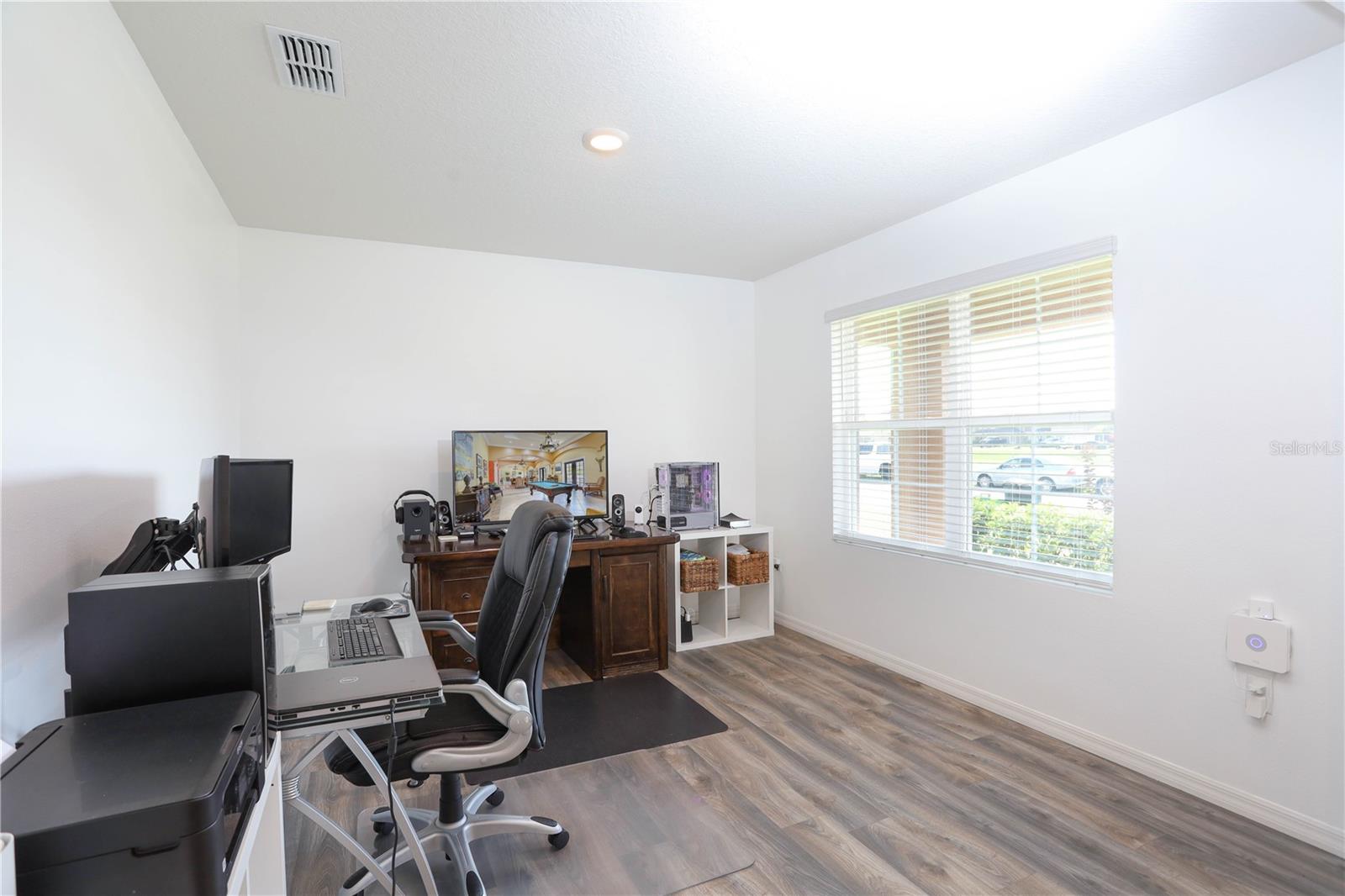 Flex Room