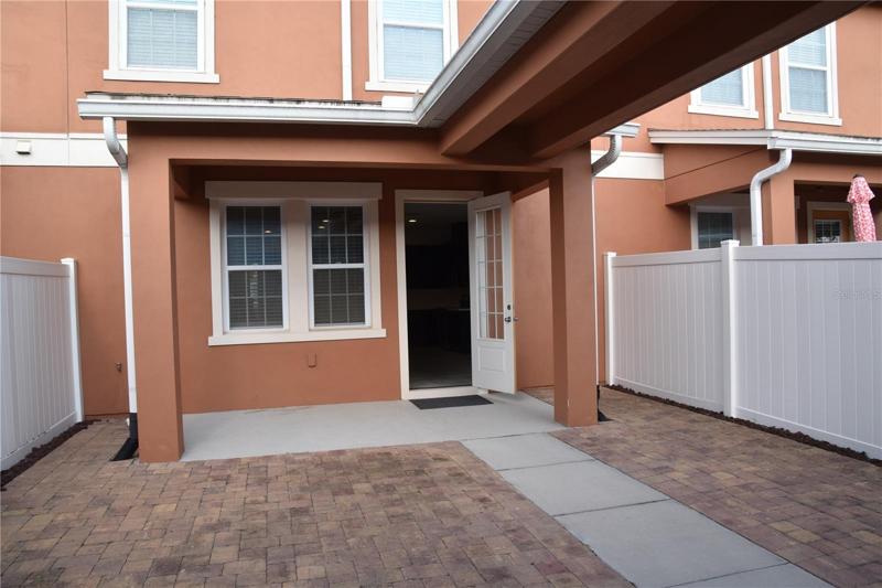 Ample room for entertaining!