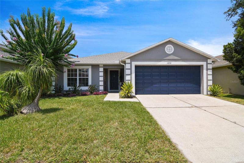 **Attention East Orlando Buyers** Welcome to Waterford Trails in 32828 and this 3BD/2BA home with a NEW ROOF (2021), updated A/C, FRESH EXTERIOR PAINT (2023) and all NEW FLOORING (2019)!