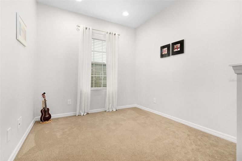 Upstairs LOFT area (optional 3rd bedroom)
