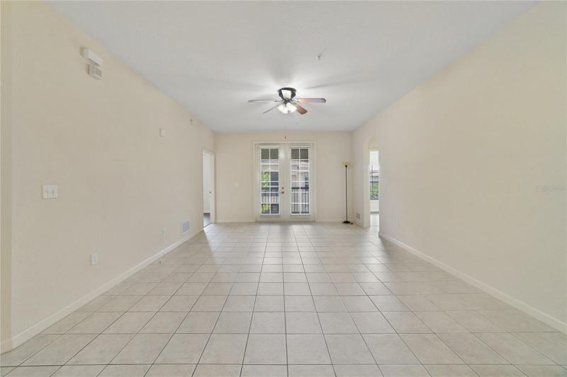 LIVING AREA.
