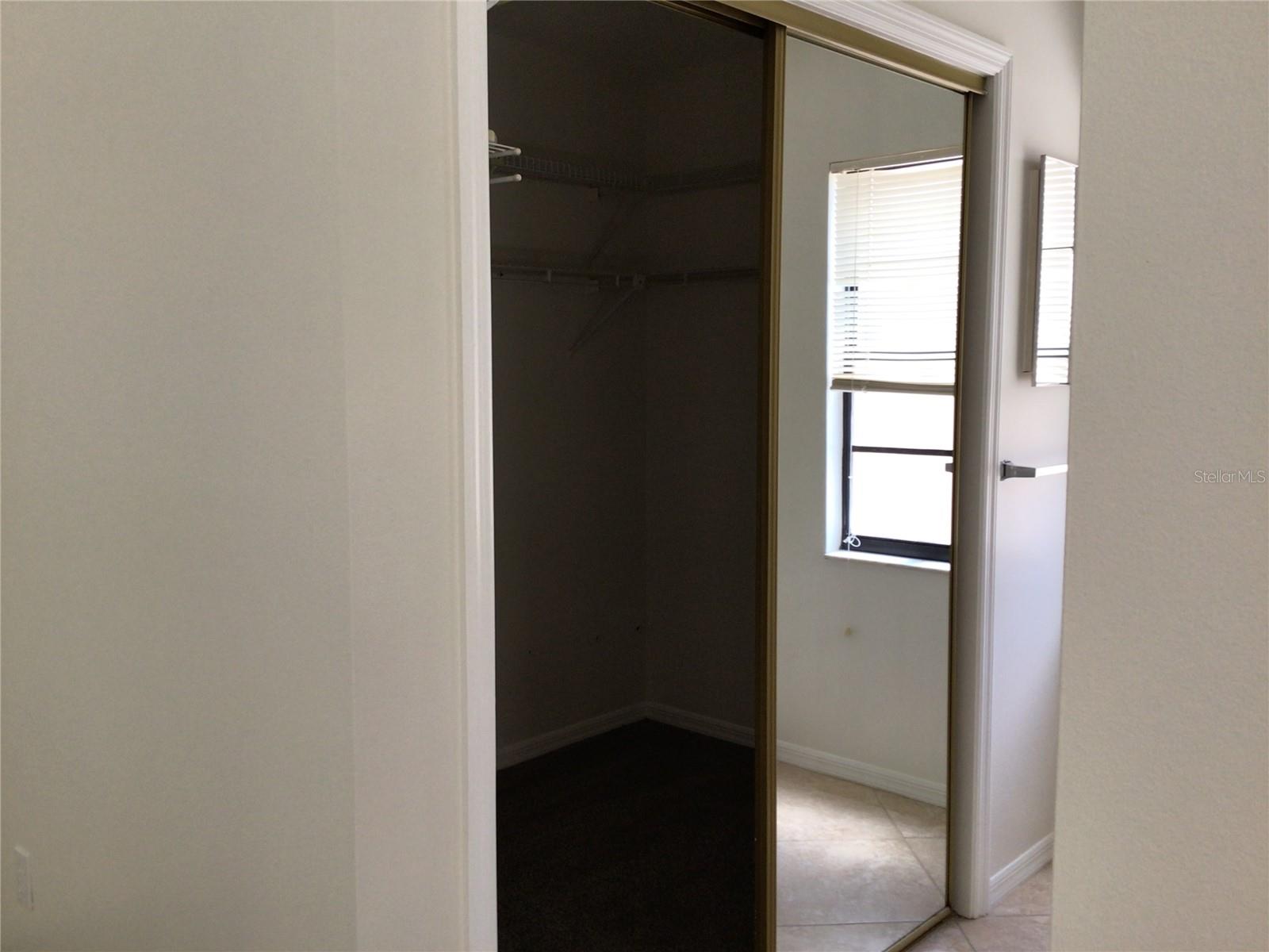 walk in closet