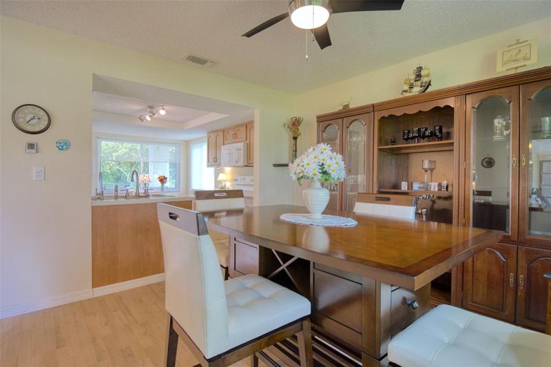 Dining room into kitchen