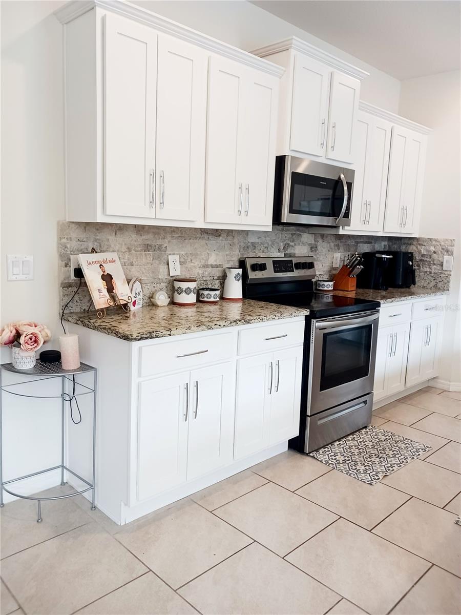 17393 Blazing Star Circle, Clermont, Florida 34714, 3 Bedrooms Bedrooms, ,2 BathroomsBathrooms,Residential,For Sale,BLAZING STAR,O6123225
