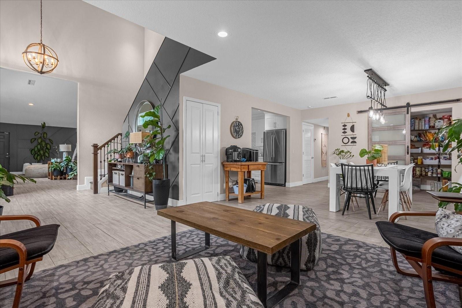 904 Gazell Trail, Winter Springs, Florida 32708, 4 Bedrooms Bedrooms, ,4 BathroomsBathrooms,Residential,For Sale,GAZELL,O6123231