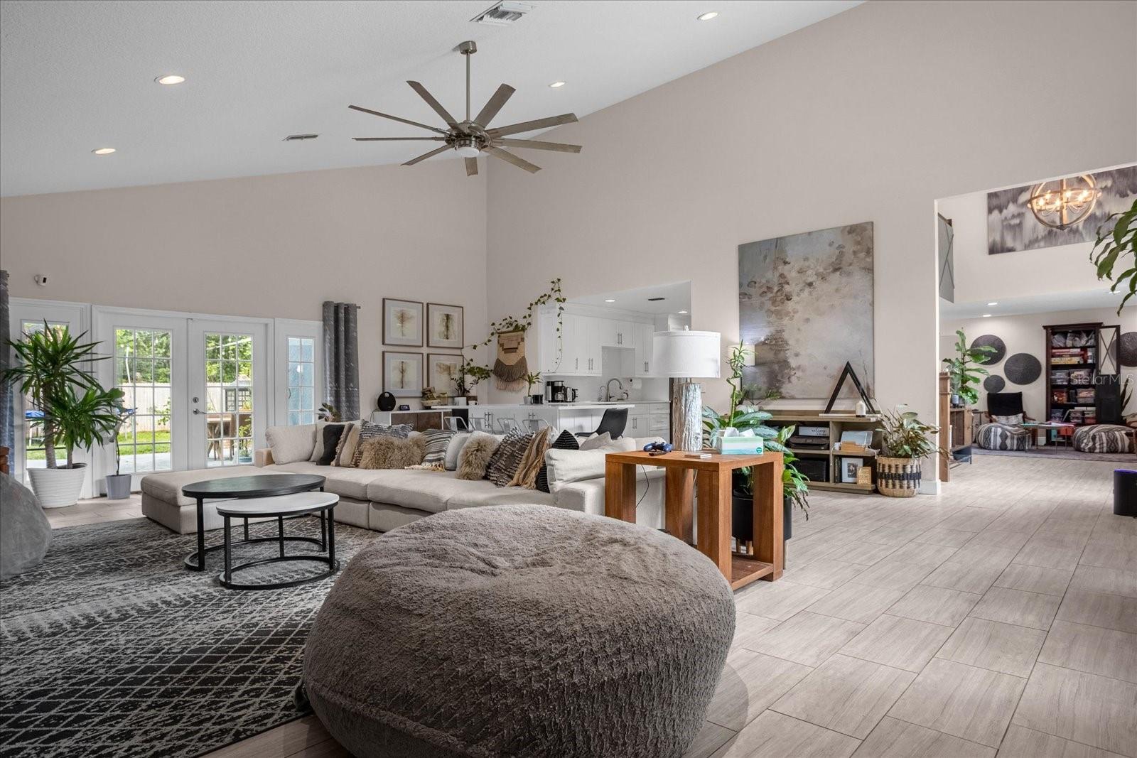 904 Gazell Trail, Winter Springs, Florida 32708, 4 Bedrooms Bedrooms, ,4 BathroomsBathrooms,Residential,For Sale,GAZELL,O6123231