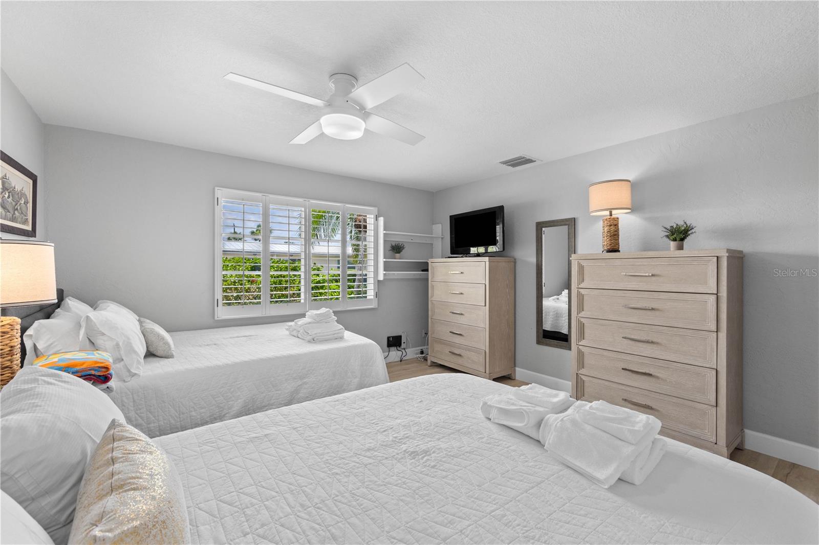 5830 Midnight Pass Road #43, Sarasota, Florida 34242, 1 Bedroom Bedrooms, ,1 BathroomBathrooms,Residential,For Sale,MIDNIGHT PASS,A4575379