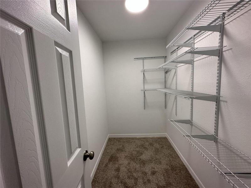 Walking closet