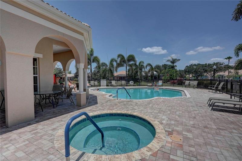 Community Pool and Spa
