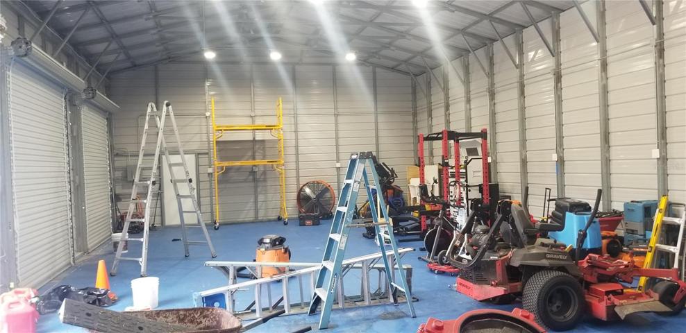 Garage/Workshop