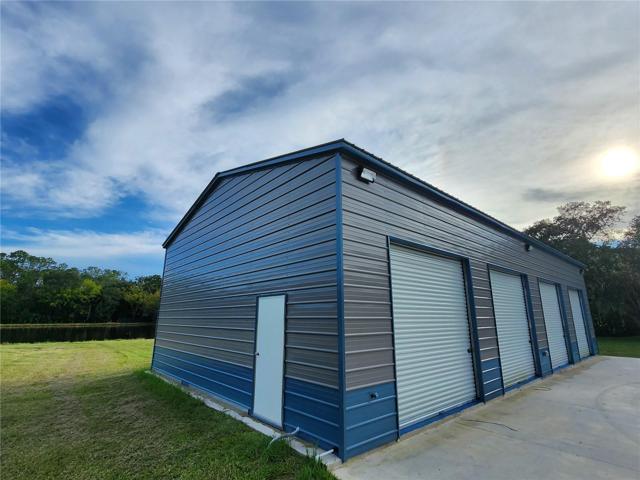 Garage/Workshop