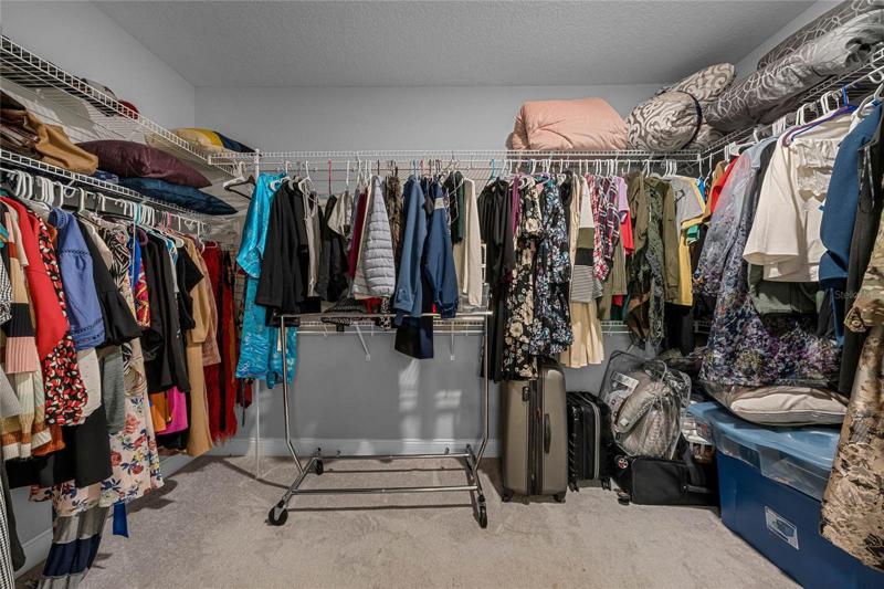 Master bedroom walking closet
