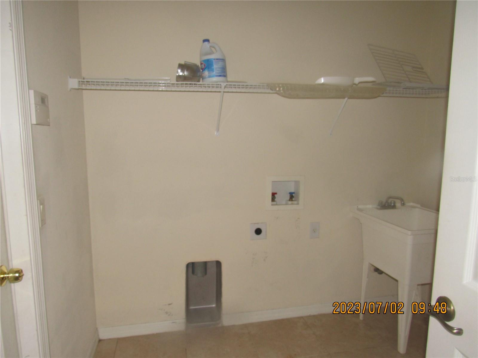 Washer/Dryer Hook up