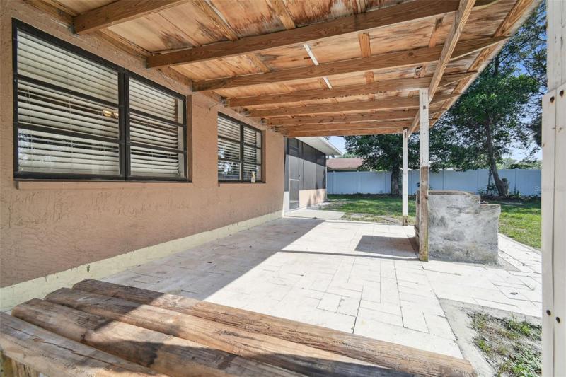 Awning/Outdoor Patio