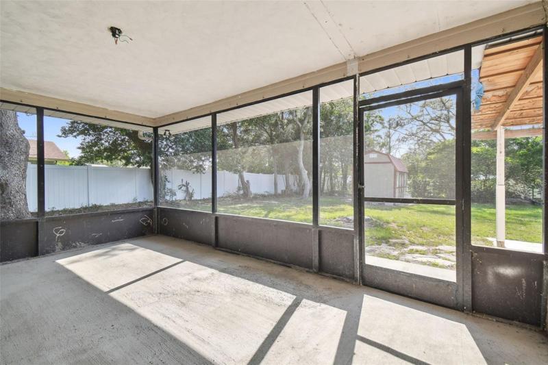 Screened in Patio