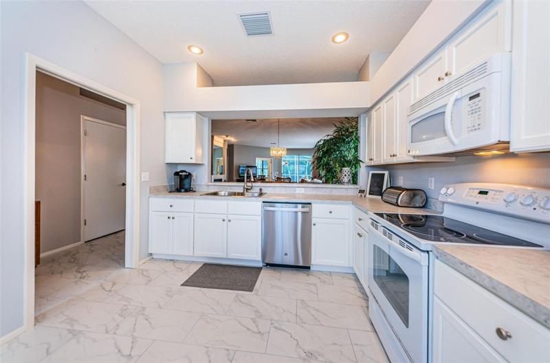 Open to Livingroom / Dining