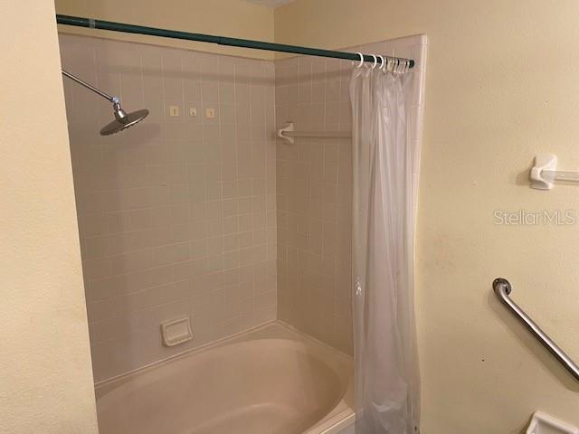 Master Bath Tub/shower