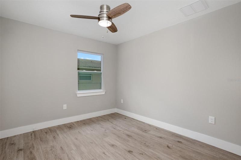 Guest bedroom 1
