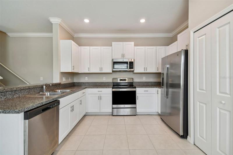 Kitchen will GE Stainless Steel Appliances