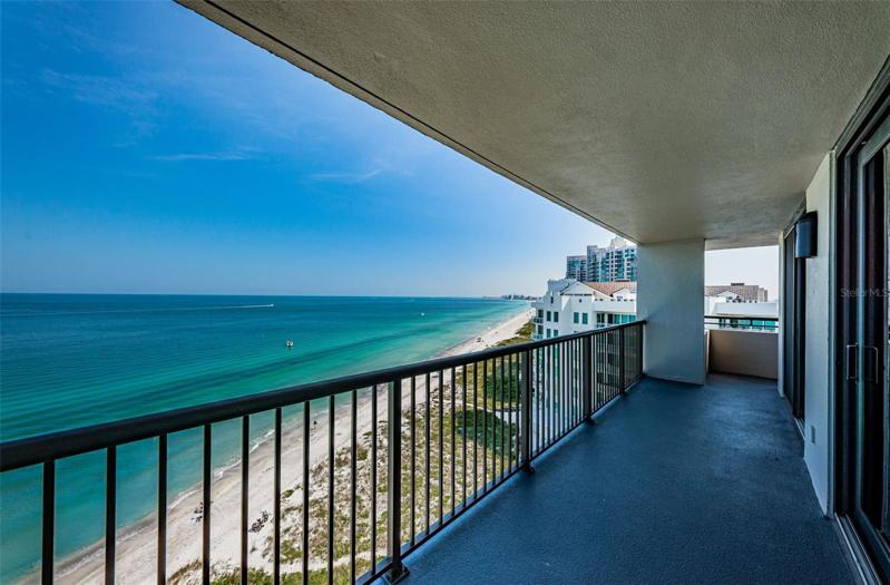 Direct Gulf front Views off the Master Suite