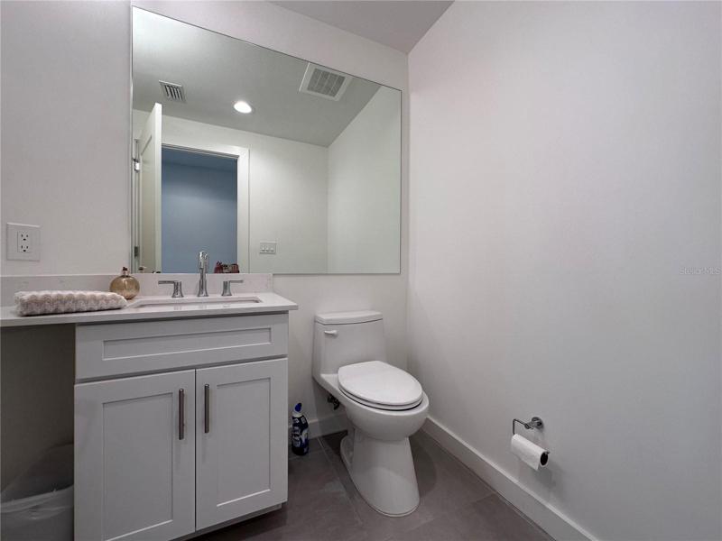 Powder bath