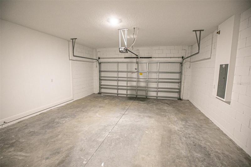 Garage-2 car