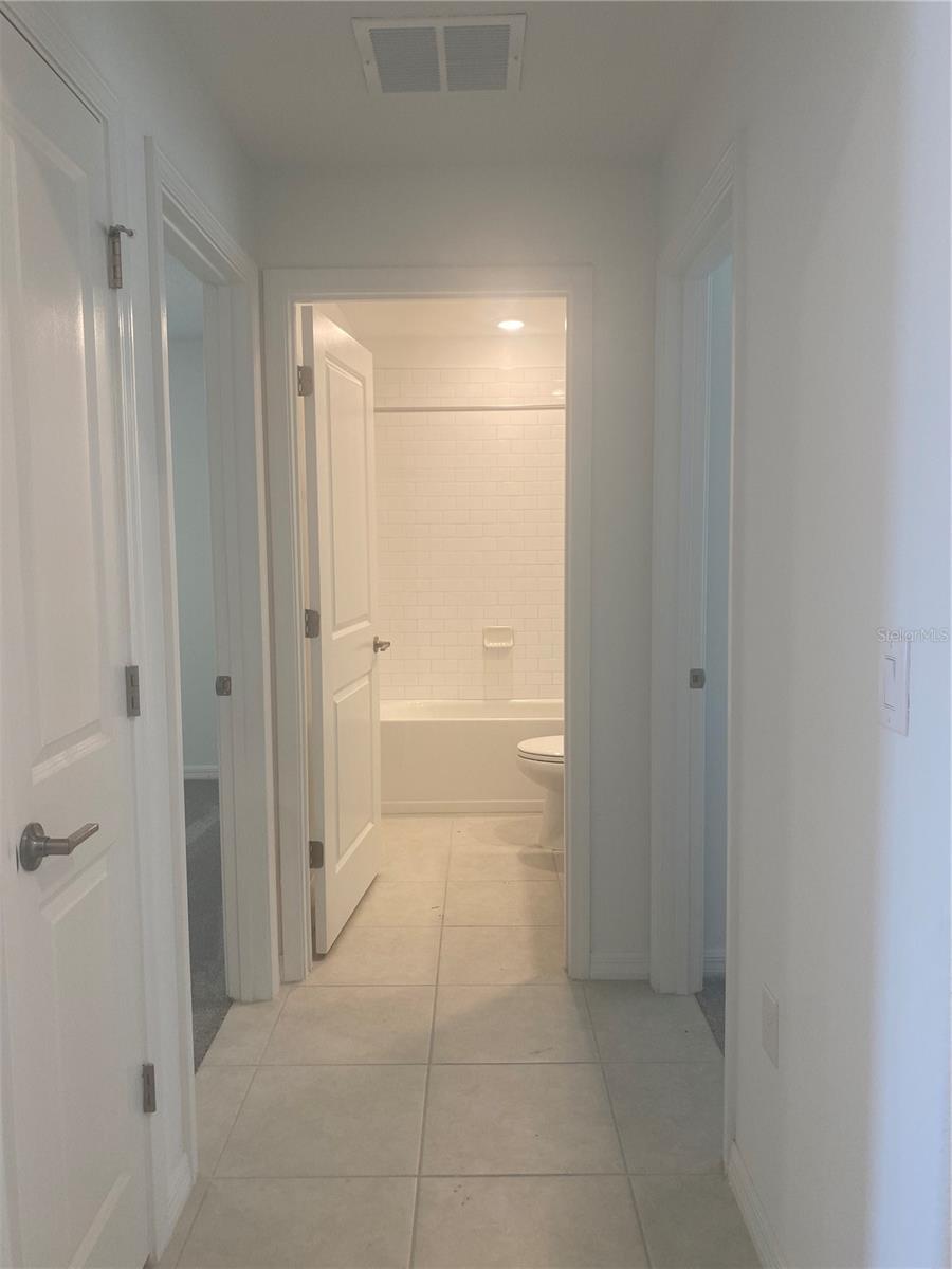TO GUEST BATHROOM
