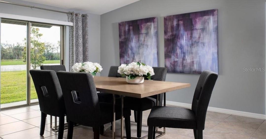 MODEL DINING ROOM