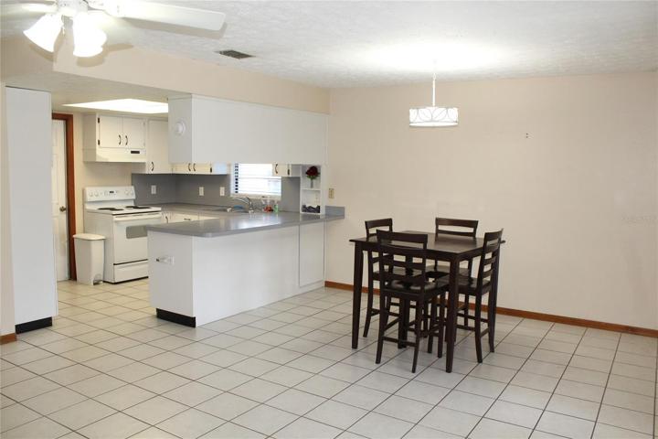 Kitchen to Breakfast Nook or Family Room/Combo