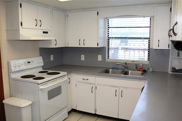 Kitchen with Window and natural light
