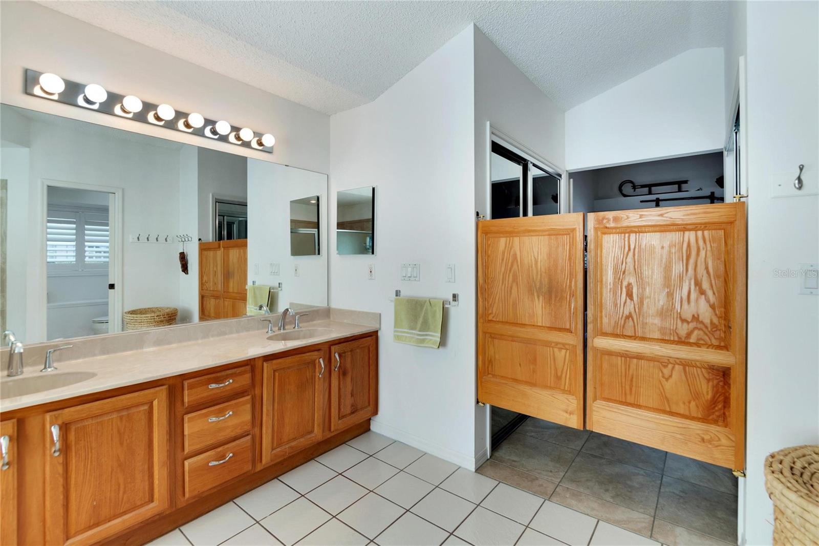 Double solid surface vanities