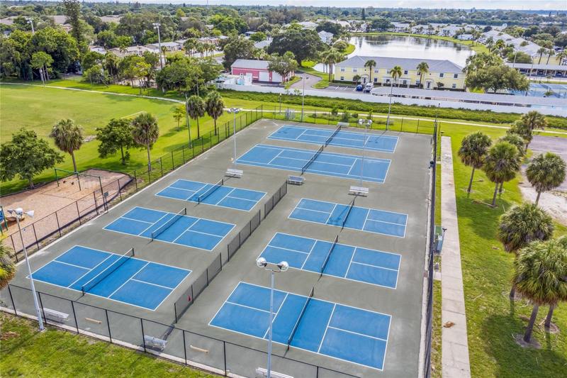 Coquina Key Park Tennis Courts