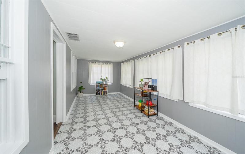 Flex Room